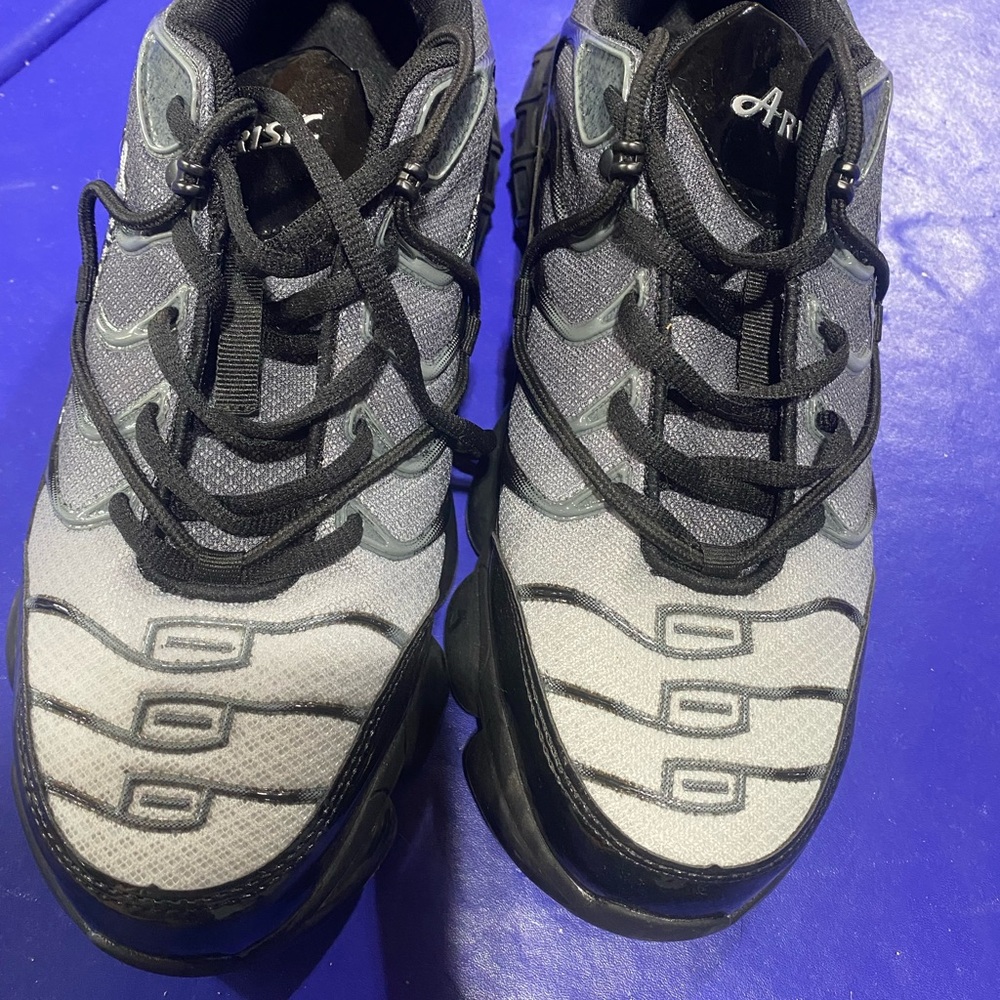 Aristocrat Men's Black and Gray Sneakers